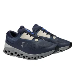 Cloudstratus 3 Running Shoes