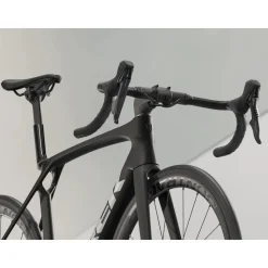 Madone SL 6 AXS Gen 8 Road Bike