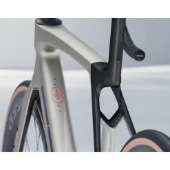 Madone SL 7 Gen 8 Road Bike