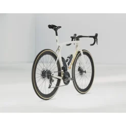 Madone SLR 7 AXS Gen 8 Road Bike