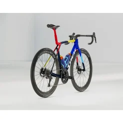 Madone SLR 9 Gen 8 Road Bike