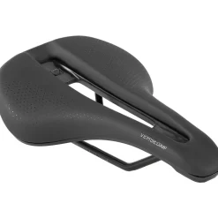 Verse Comp Saddle